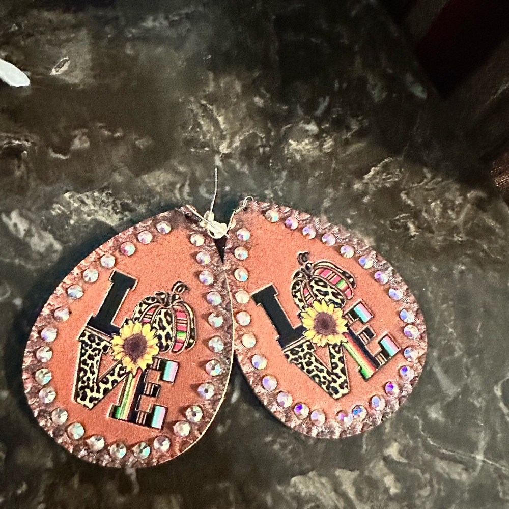 Leather earrings